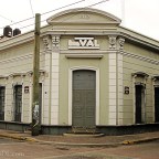 Ficha: Independencia 702